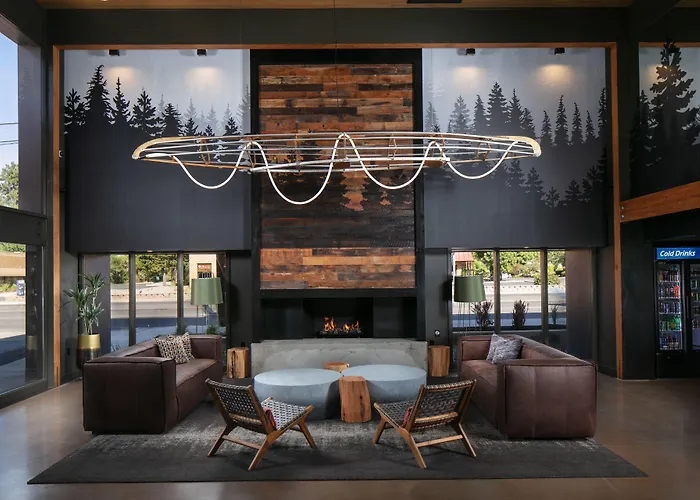 Waypoint Hotel