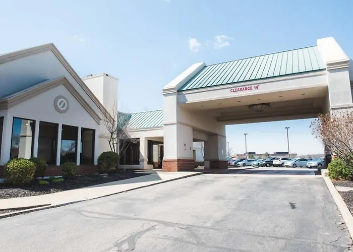 Wyndham Independence Hotel