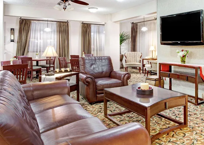 Ramada By Wyndham West Memphis