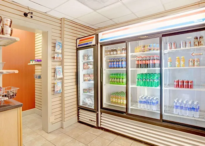 Ramada By Wyndham West Memphis