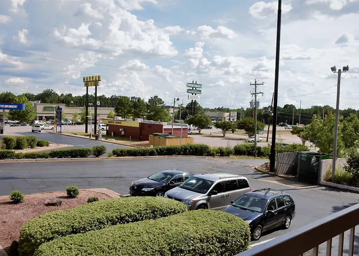 Rodeway Inn Harbison Area Columbia