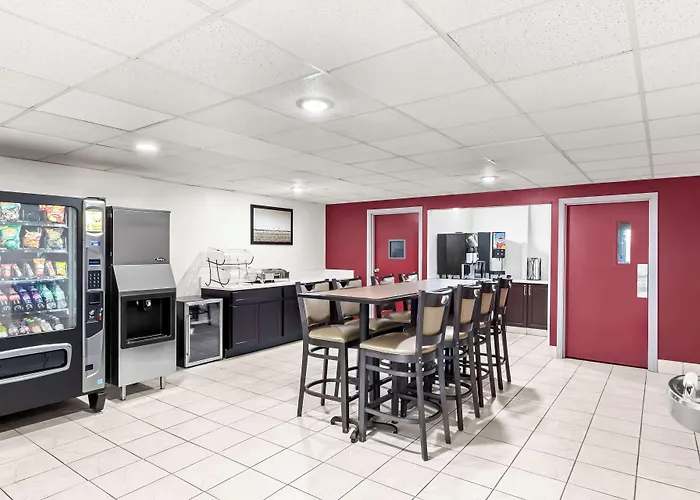 Red Lion Inn & Suites Saint Louis Pontoon Beach