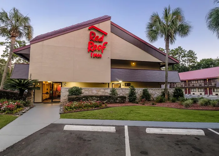 Red Roof Inn - University