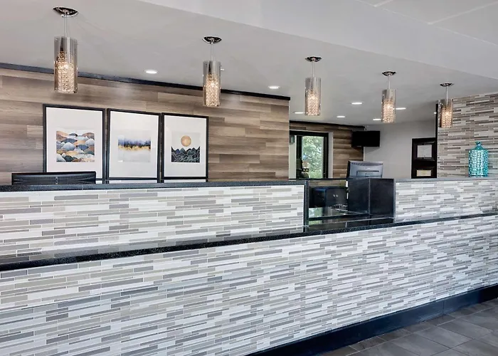 Travelodge By Wyndham College Park