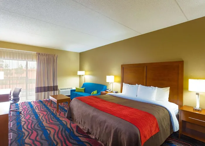 Baymont By Wyndham Bonita Springs