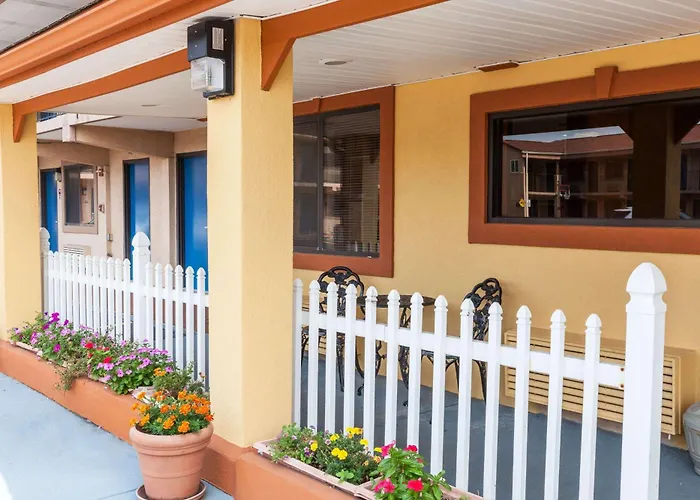 Red Carpet Inn Elkton