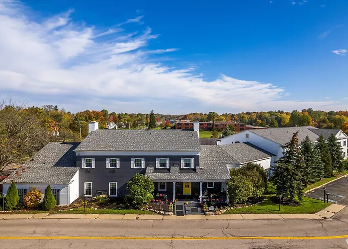 The Aurora Inn Hotel And Event Center