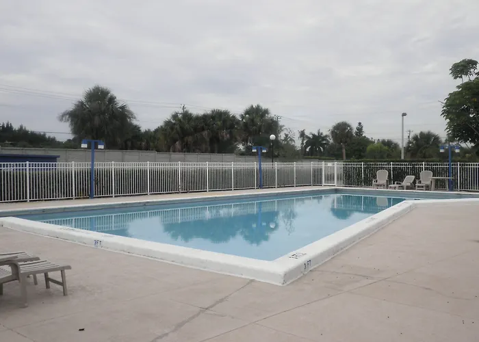 Quality Inn Downtown Stuart