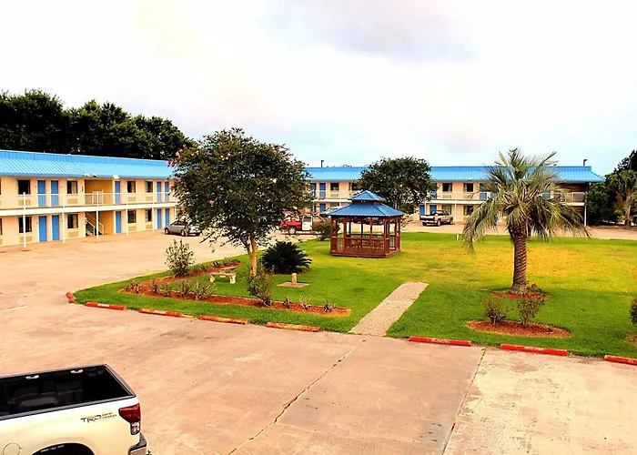 Motel 6-Winnie, Tx