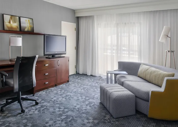 Courtyard By Marriott Rye Hotel