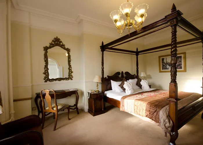 Hatton Court Hotel