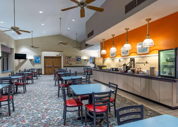 Howard Johnson Hotel & Conference Center By Wyndham Salem