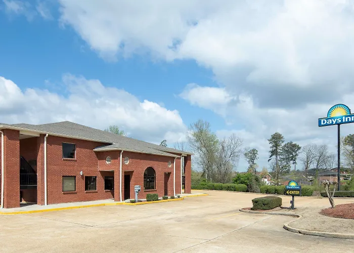Days Inn By Wyndham Tupelo