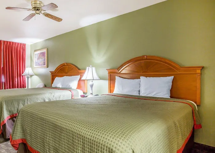 Rodeway Inn Delano