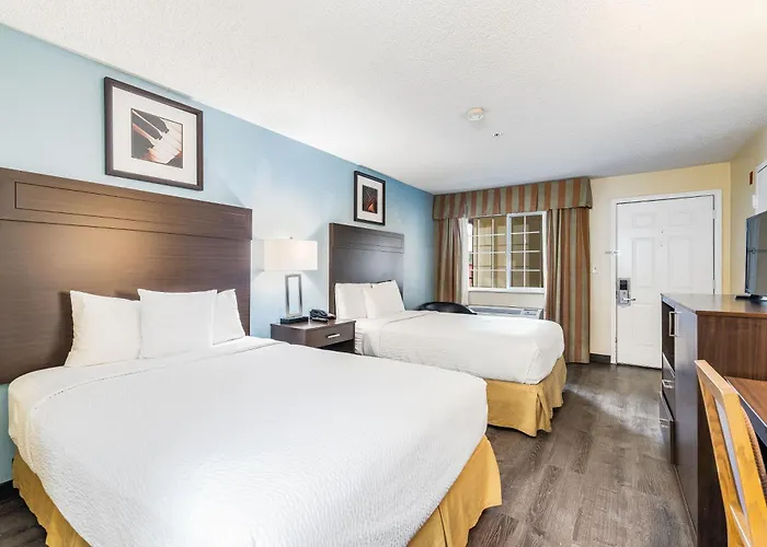 Days Inn By Wyndham Federal Way