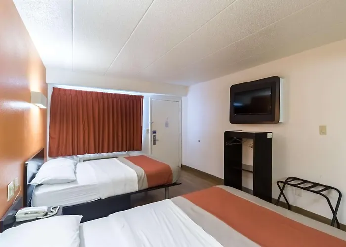 Motel 6-Crawfordsville, In