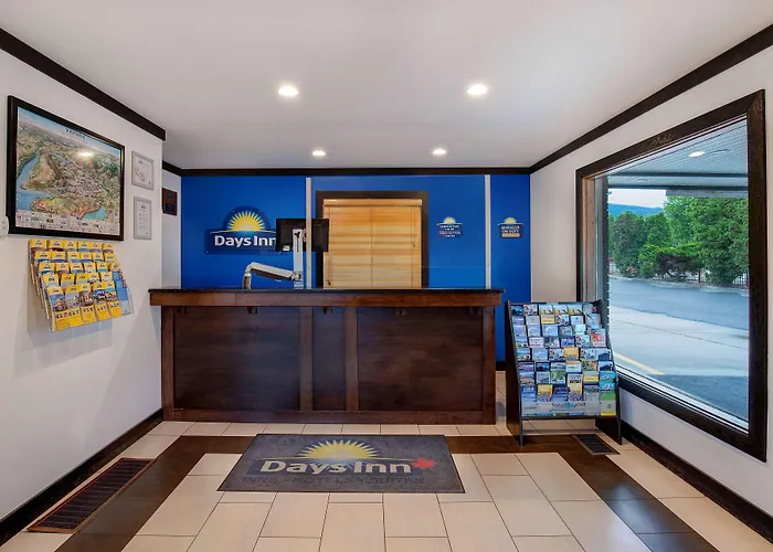 Days Inn By Wyndham Vernon