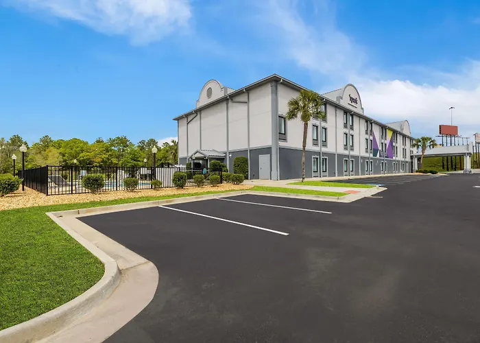 Spark By Hilton Tifton