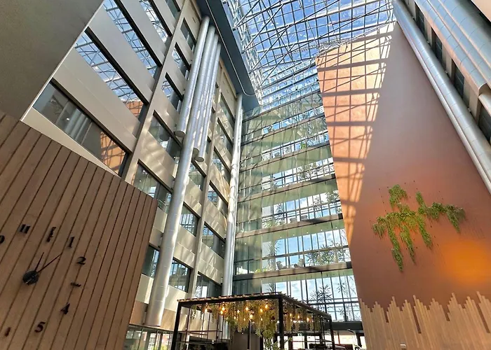 Skyline Airport Hotel