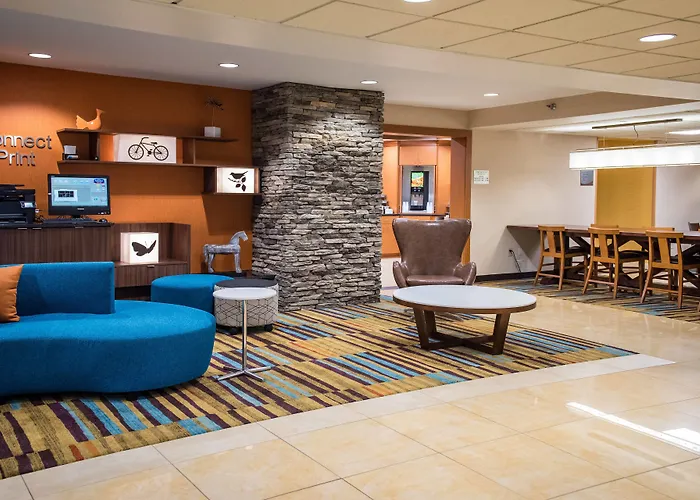 Fairfield Inn & Suites By Marriott Knoxville/East
