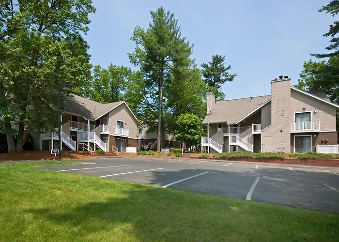 Residences At Daniel Webster