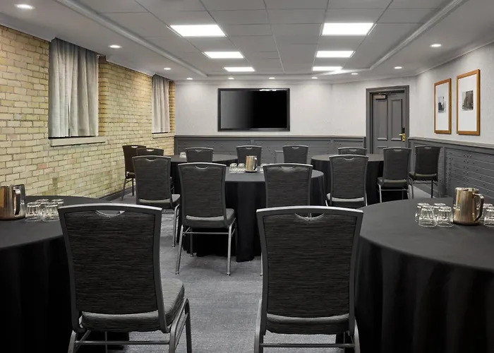 Delta Hotels By Marriott London Armouries