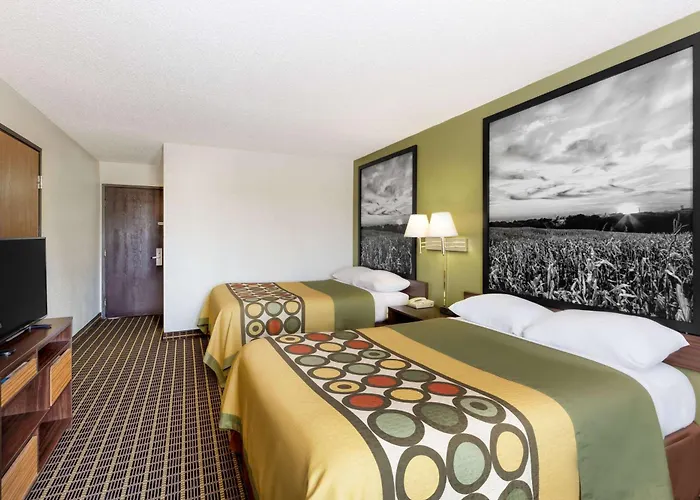 Super 8 By Wyndham Norfolk