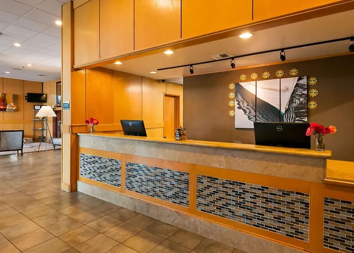Best Western Plus Beach