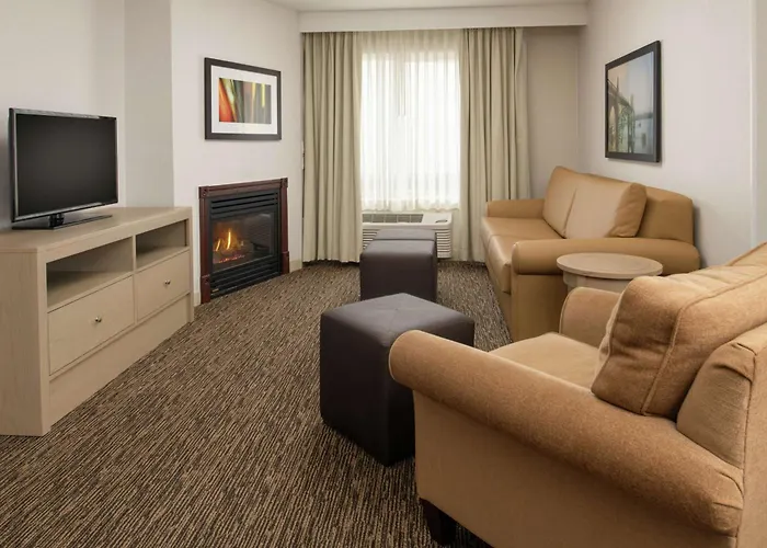 Doubletree By Hilton Portland Tigard
