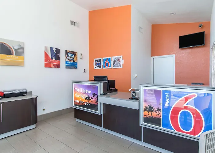 Motel 6 Bakersfield
