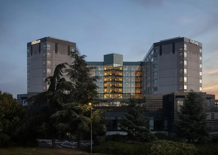 Hotel Hilton Paris Charles De Gaulle Airport à Le Mesnil-Amelot