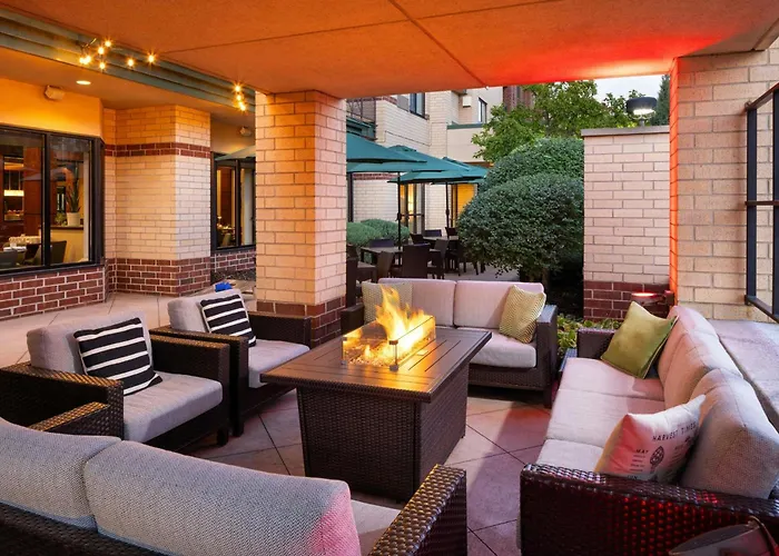 Courtyard By Marriott Bloomington Mall Of America