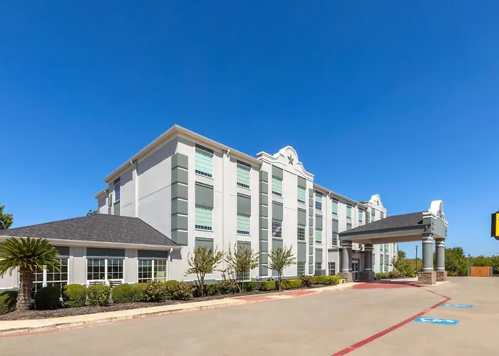 Super 8 By Wyndham San Antonio/Alamodome Area