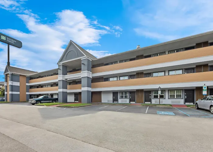 Mainstay Suites Knoxville - Cedar Bluff
