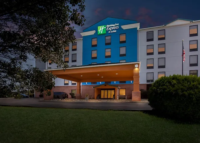 Holiday Inn Express & Suites Charleston-Southridge By Ihg