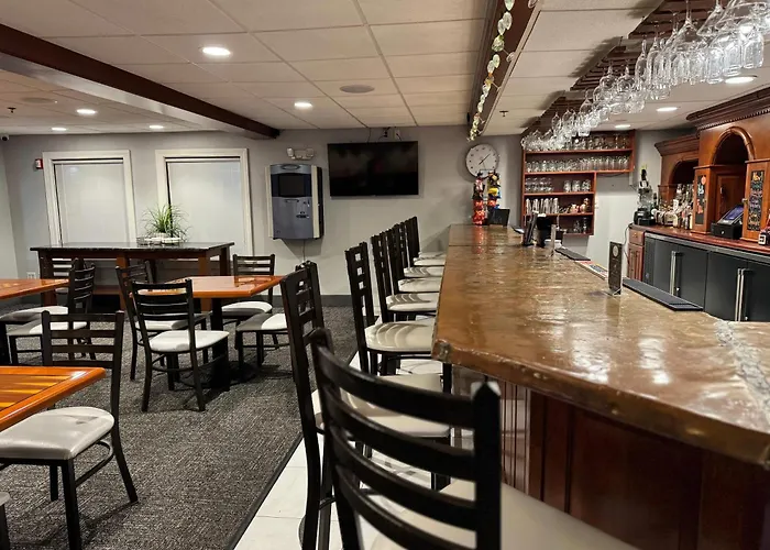 Schoenbrunn Inn