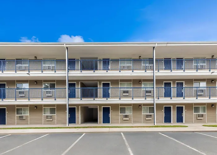 Birch Hill Suites - Lakeland