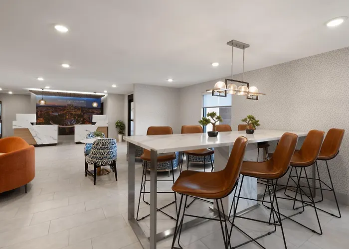 Midtown Suites - Greenville