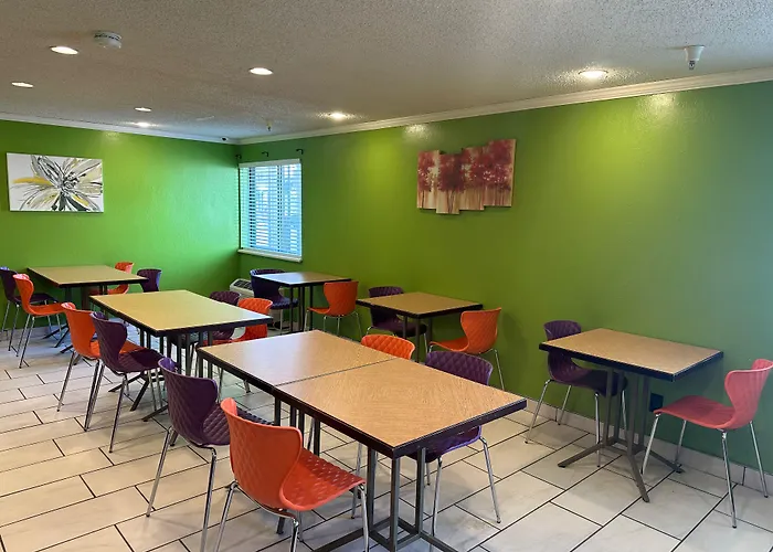La Quinta Inn By Wyndham Omaha Southwest