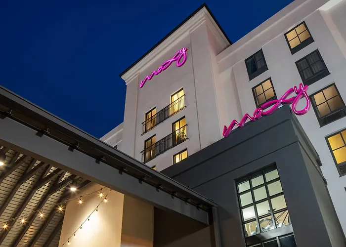 Moxy Downtown