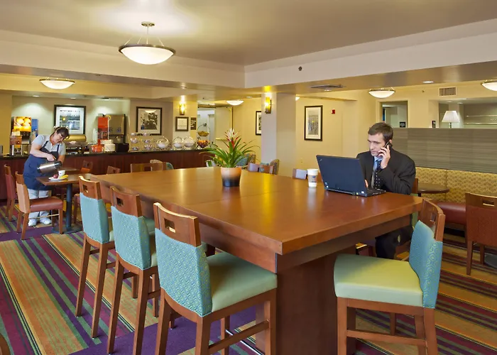 Hampton Inn Portland Airport