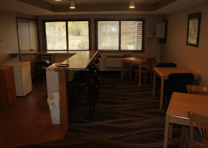 Boarders Inn And Suites By Cobblestone Hotels - Ripon