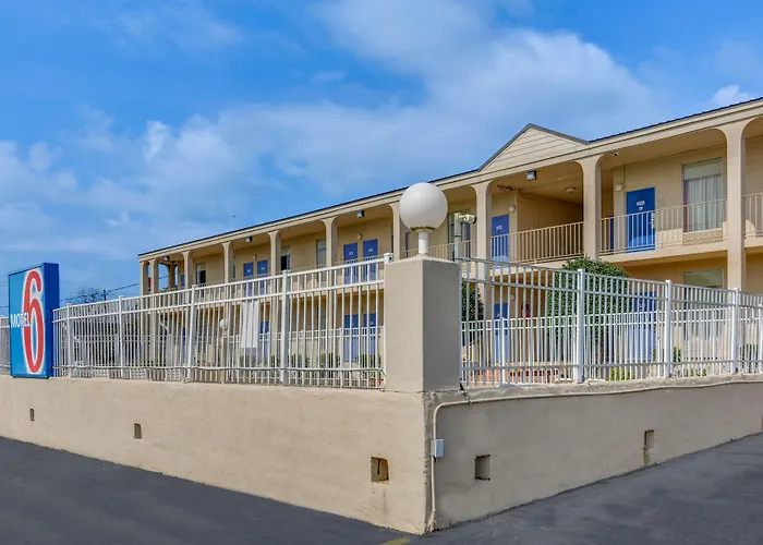Motel 6-, Ga