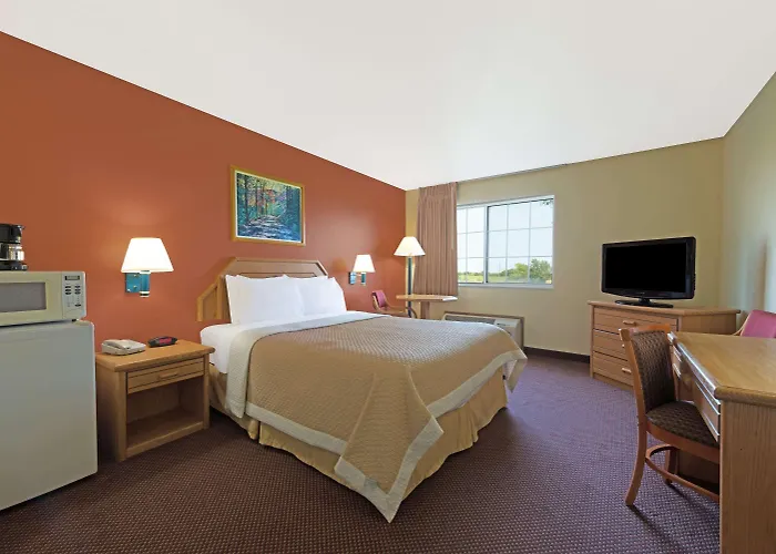 Days Inn By Wyndham Cameron