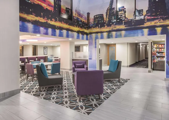 La Quinta By Wyndham Festus - St. Louis South Hotel