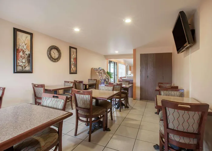 Knights Inn Greensburg