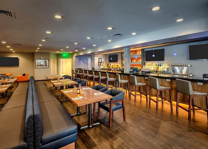 Collegian & Suites, Trademark Collection By Wyndham