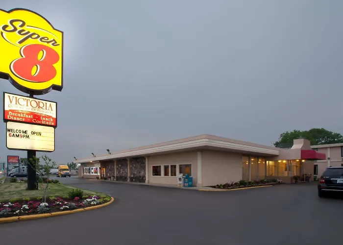 Super 8 By Wyndham Chicago Northlake O'Hare South