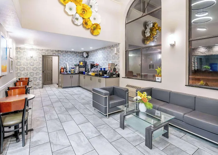 Days Inn By Wyndham Los Lunas