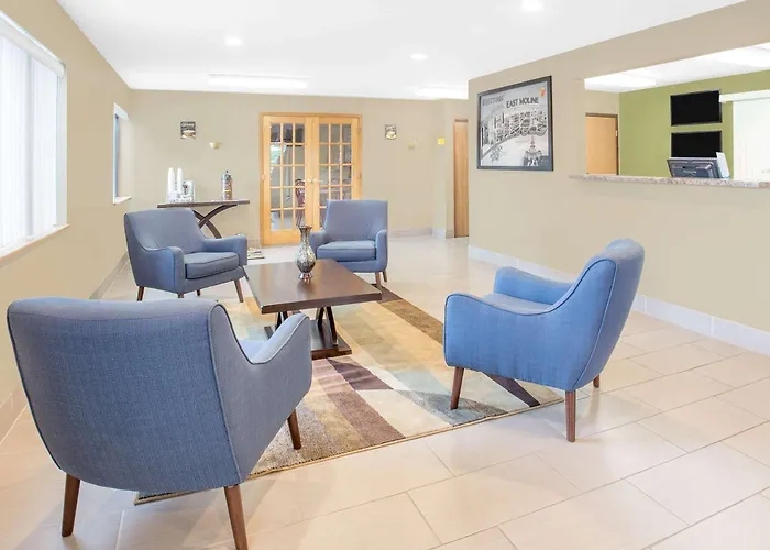 Super 8 By Wyndham East Moline